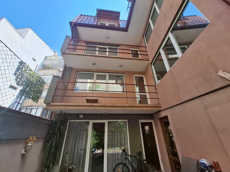Inchiriez lot apartamente