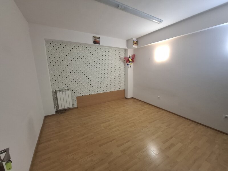 Inchiriez lot apartamente