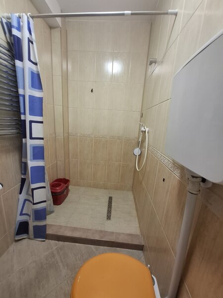 Inchiriez lot apartamente