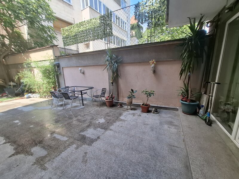 Inchiriez lot apartamente