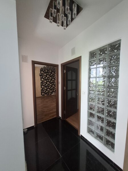 Inchiriez lot apartamente